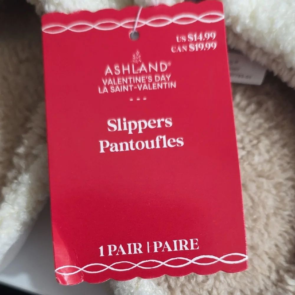 Ashland Cozy Cream Kids Slippers with Pink Bow Accent Size 5 NEW